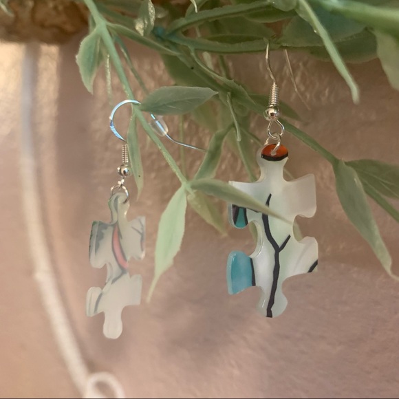 Handmade plastic puzzle earrings - Picture 7 of 10